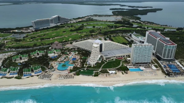 Private hotel-to-hotel transportation in Cancun and Riviera Maya with air-conditioned vehicles.