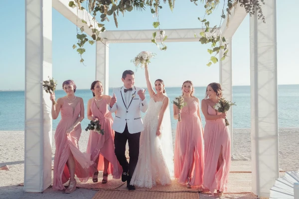 Private Cancun Airport transportation for wedding groups.